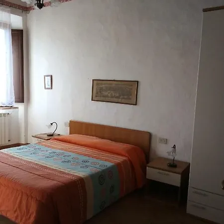 Il Castello * Λούκα